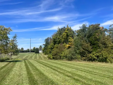 Backyard landscaping and lawn maintenance by 5 Points in the Dayton, OH area (photo 24)